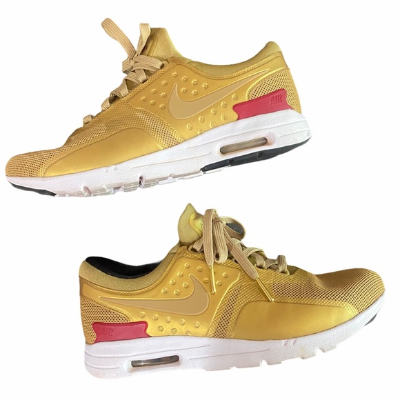 Nike Shoes - nike zero airmax sneakers tennis shoes gold swoosh